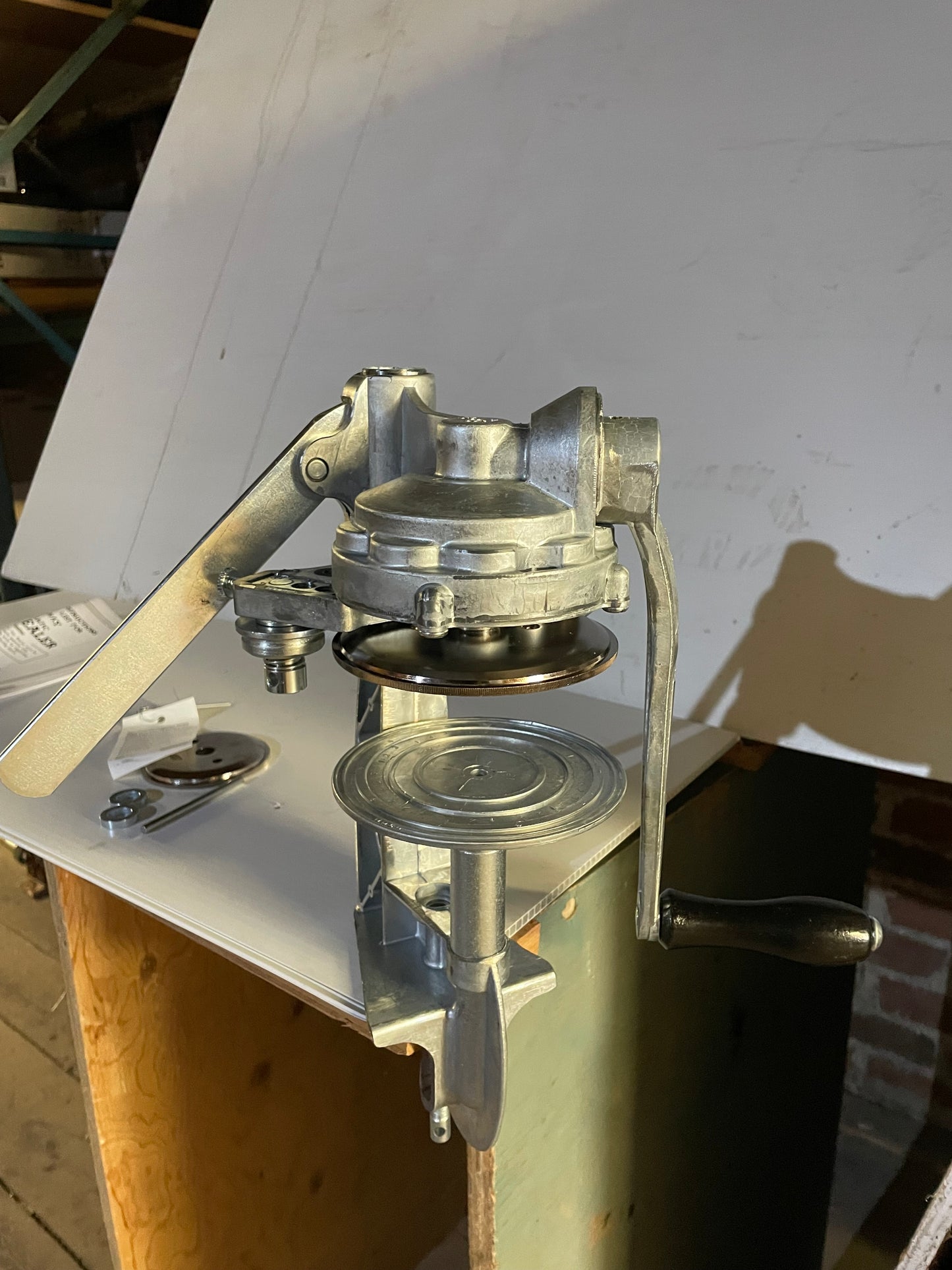 Ivesway 600 Can Sealer